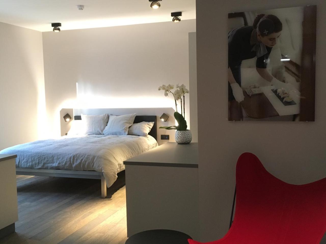 Airfield - Airport Hotel Sandweiler Bagian luar foto